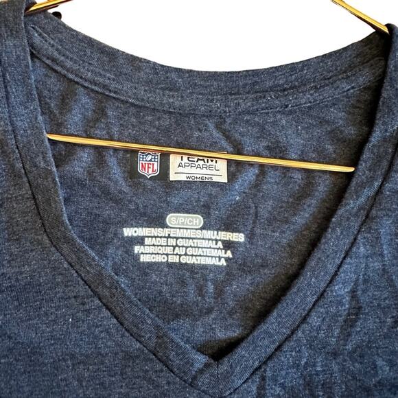 NFL Woman's Los Angeles Rams Football T-shirt size small v neck - Picture 5 of 5